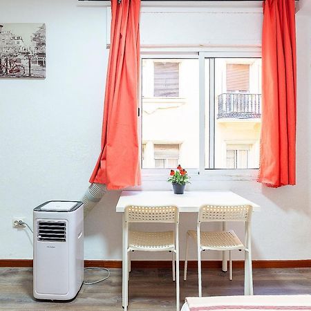 Rooms Young People Only, Soho Citycenter Malaga Bagian luar foto