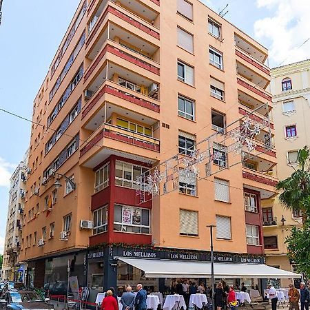 Rooms Young People Only, Soho Citycenter Malaga Bagian luar foto