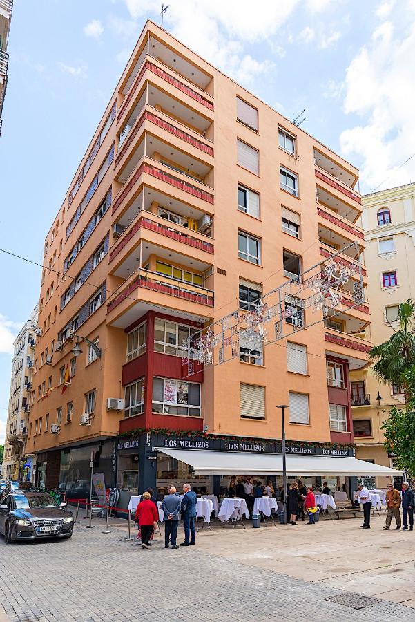 Rooms Young People Only, Soho Citycenter Malaga Bagian luar foto