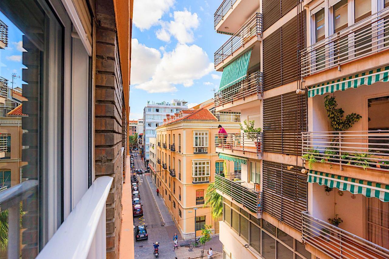 Rooms Young People Only, Soho Citycenter Malaga Bagian luar foto